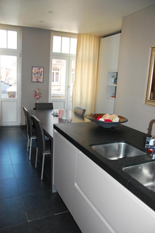 Iconique Bv Appartement In Hartje Ieper Eksteriør billede